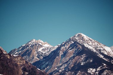 Pireneler 'deki karlı dağlar, Tena Vadisi, Aragon, Huesca Eyaleti, İspanya.