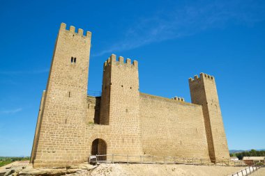 Zaragoza Eyaleti 'ndeki Sadaba şatosunun dış görünüşü, Aragon, İspanya