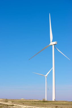 İspanya 'da sürdürülebilir elektrik üretimi için rüzgar türbini jeneratörleri
