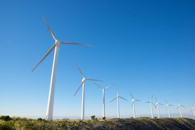 Sürdürülebilir elektrik üretimi için rüzgar türbini jeneratörleri