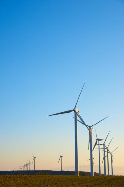 Temiz elektrik enerji üretimi için rüzgar türbini jeneratörleri
