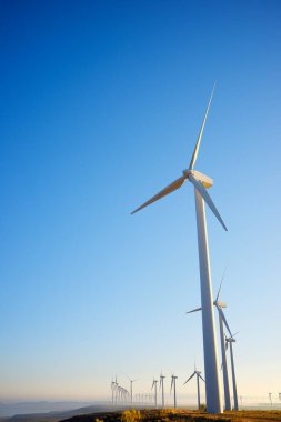 Temiz elektrik enerji üretimi için rüzgar türbini jeneratörleri