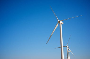 Temiz elektrik enerji üretimi için rüzgar türbini jeneratörleri