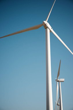 Temiz elektrik enerji üretimi için rüzgar türbini jeneratörleri