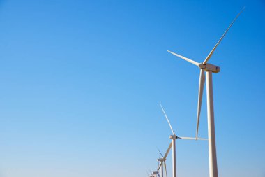 Temiz elektrik enerji üretimi için rüzgar türbini jeneratörleri