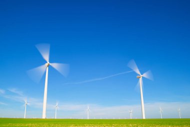 İspanya 'da yenilenebilir elektrik üretimi için rüzgar türbini jeneratörleri