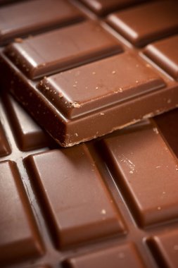 Sütlü çikolataya yakın çekim