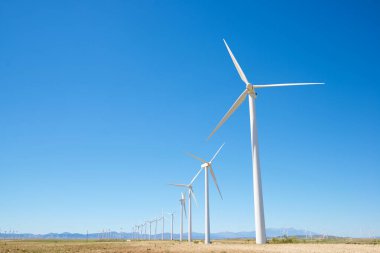 Yenilenebilir elektrik üretimi için rüzgar türbini jeneratörleri