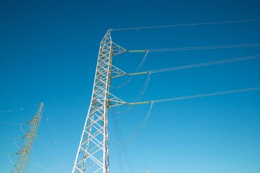 İspanya 'da yüksek voltaj kulesi