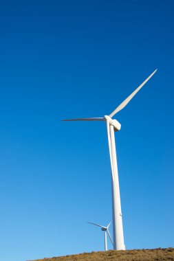 Sürdürülebilir elektrik üretimi için rüzgar türbini jeneratörleri