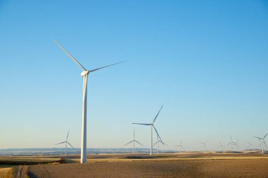 Yenilenebilir elektrik üretimi için rüzgar türbini jeneratörleri
