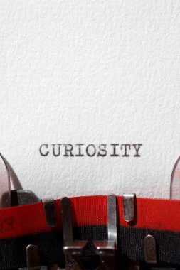 Daktiloyla yazılmış ilginç bir kelime.