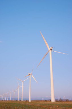 Temiz elektrik enerji üretimi için rüzgar türbini jeneratörleri