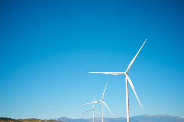 Yenilenebilir elektrik üretimi için rüzgar türbini jeneratörleri