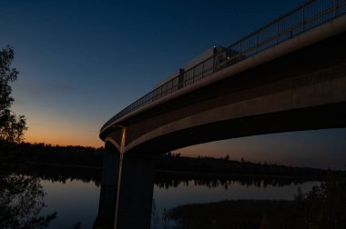 İsveç 'in Askersund şehrindeki Stora Hammarsundet Köprüsü, 3 Ekim 2024.