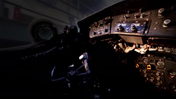 Flugzeug Steuerknüppel Und Cockpit Eines Alten Flugzeugs Nahaufnahme Auflösung — Stockvideo
