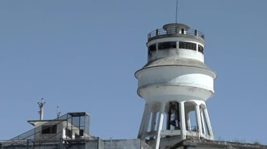 Buenos Aires Eyaleti, Arjantin 'de bulunan Olmos Maksimum Güvenlikli Cezaevi' ndeki Bekçi Kulesi. 