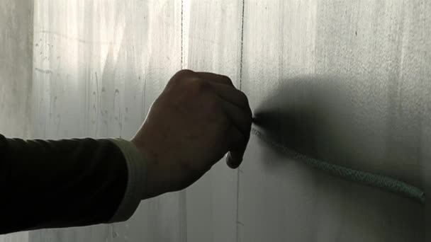 Hand Male Teacher Writing Green Chalkboard Tijdens Een Cursus Voor — Stockvideo
