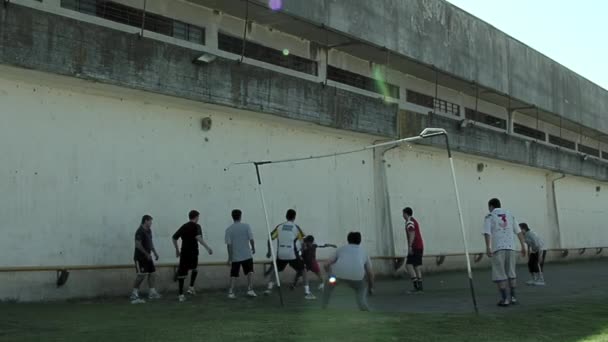 Presos Jogando Futebol Pátio Olmos Prisão Segurança Máxima Província Buenos — Vídeo de Stock