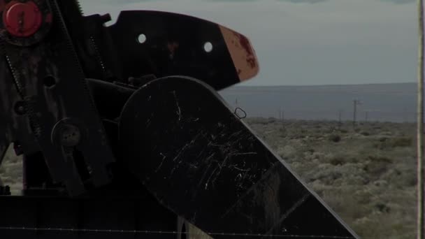 Масса Насосного Агрегата Добывающего Нефть Нефтяного Месторождения Северной Патагонии Аргентина — стоковое видео