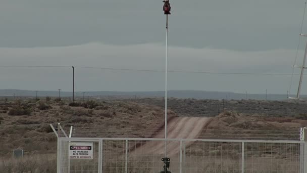 Pumpjack Operando Pozo Petróleo Cuenca Neuquén Norte Patagonia Argentina Primer — Vídeo de stock