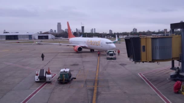 Tani Samolot Odlatujący Lotniska Aeroparque Jorge Newbery Buenos Aires Argentyna — Wideo stockowe