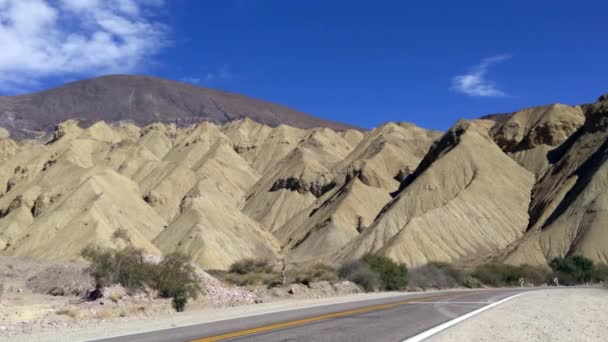 Rock Formation Nabij National Route Provincie Jujuy Andes Mountains Argentinië — Stockvideo