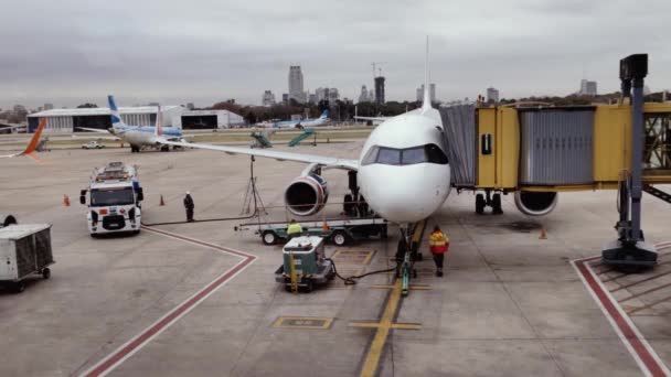 Avión Aeropuerto Internacional Aeroparque Jorge Newbery Buenos Aires Argentina Resolución — Vídeo de stock