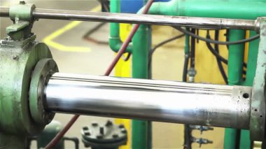 Hidrolik Makine iş başında. Yakın çekim. 4K Çözünürlüğü.