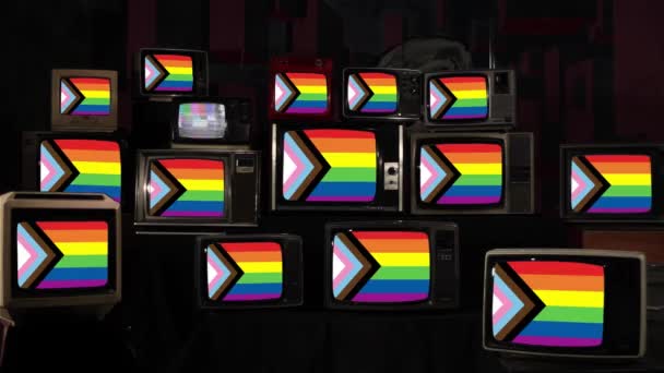 Framsteg Pride Flag Och Vintage Televisions Upplösning — Stockvideo