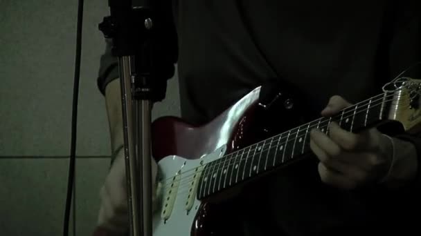 Gitarzysta Busking Młody Człowiek Gra Gitarze Elektrycznej Metrze Underpass Buenos — Wideo stockowe