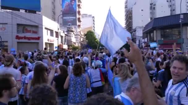 Тисячі Аргентинських Фанатів Святкують Після Перемоги Чемпіонаті Світу 2022 Буенос — стокове відео