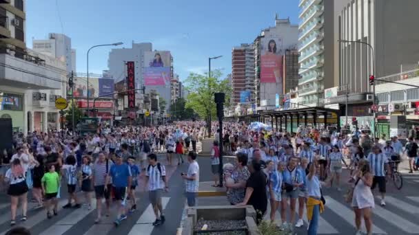 Exploze Radosti Ulicích Buenos Aires Národním Fotbalovém Týmu Argentiny Vyhrál — Stock video
