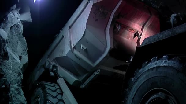 Гірнича Вантажівка Або Вантажівка Працює Підземній Вугільній Шахті Резолюції — стокове відео