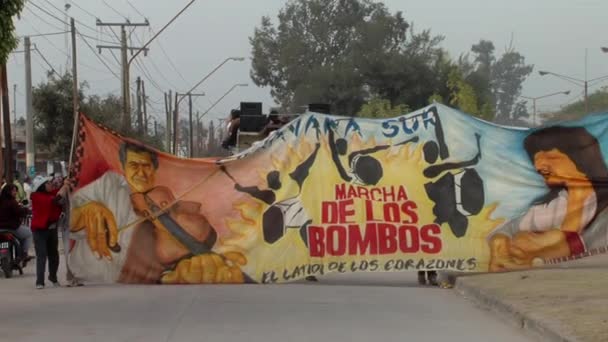 Ludzie Maszerujący Marcha Los Bombos Marsz Perkusji Prowincji Santiago Del — Wideo stockowe