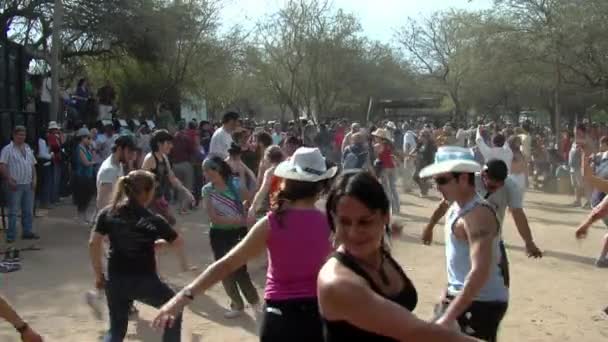 Люди Танцуют Народный Танец Провинции Сантьяго Дель Эстеро Аргентина — стоковое видео