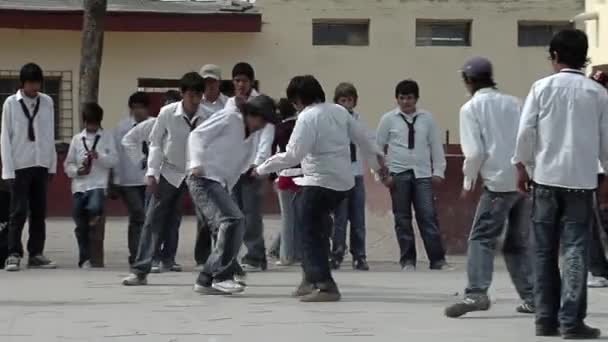 Students Playing Football Using Tennis Ball Yard Secondary School Santiago — Stock Video