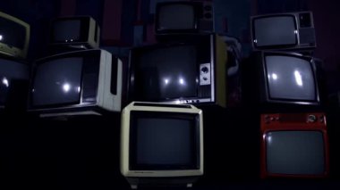 Eski 80 'ler ve 90' lar Televizyonları ve Yeşil Ekran Televizyonu - 4K Çözünürlükte