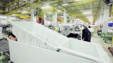 Buzdolabı Fabrikası, Fabrika 'daki Buzdolabı Assembly Line. 4K Çözünürlüğü.