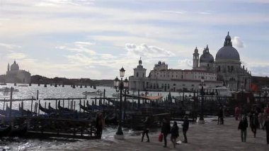  gondol ve basilica santa maria della salute Venedik, İtalya 