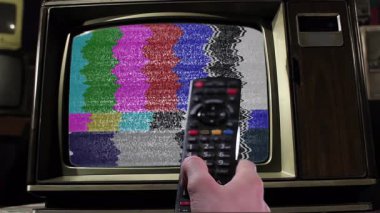 1980 'lerde Yeşil Ekranlı Modern Uzaktan Değiştirme, Sonuna Yakınlaş - 4K