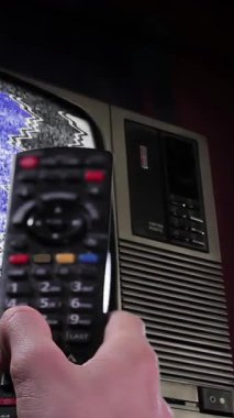 Yeşil Ekranlı Uzak Dönüşler - Düşük Açılı Yakın Çekim - Dikey 4K