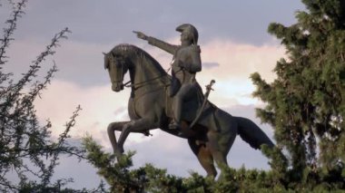Santa Rosa, La Pampa Eyaleti, Arjantin 'deki General San Martin Binicilik Heykeli 