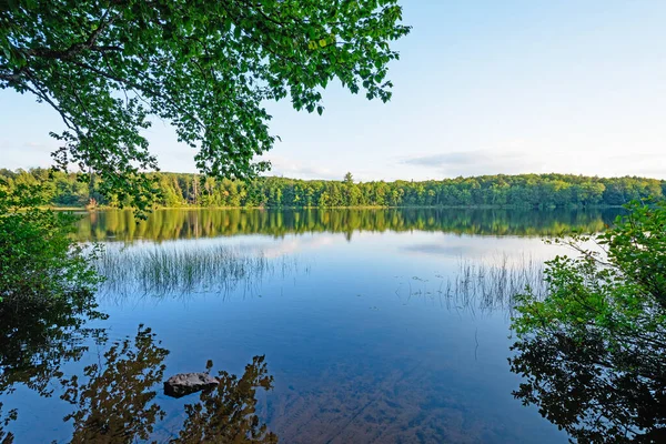 Aguas Tranquilas Wilderness Lake Mirror Lake Las Montañas Porcupine Michigan — Foto de Stock