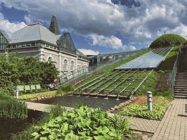Rooftop Gardens University Könyvtár Központjában Varsó Zöld Épület Növények Sok — Stock Fotó