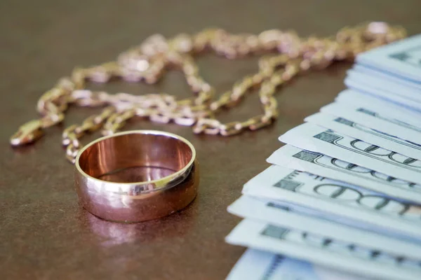 Belle Chaîne Dorée Croûte Mariage Avec Dollar Américain Sur Fond — Photo