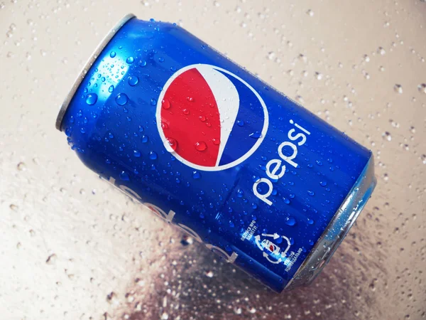 Kiev Ukraine May 2023 Pepsi Cola Softdrink Can Blue Background — Stock Photo, Image