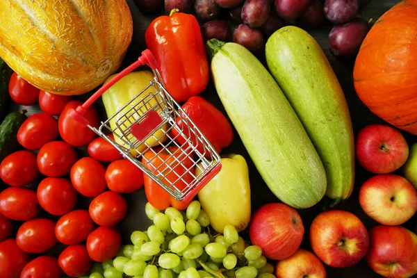 Muchas Frutas Verduras Diferentes Tienda Comestibles Verdes Frutas Verduras Frescas — Foto de Stock