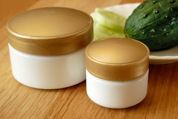 Cucumber Cream Cosmetic Natural Medicine Skin Treatment Use Spa Skin — Stock Photo, Image