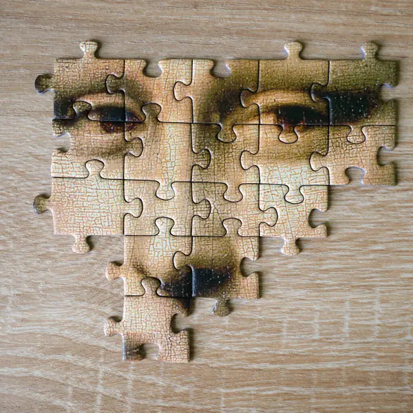 Puzzle Żeńskiej Twarzy Mona Liza Gioconda Leonardo Vinci Starożytnego Malarstwa — Zdjęcie stockowe